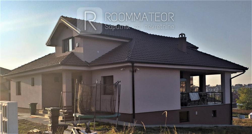 Glavna slika - Kuća na prodaju, 300m2, 190.000€