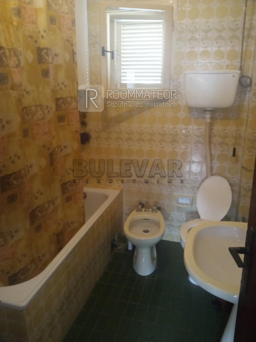 Slika 2 - Dositeja Obradovića, Troiposoban stan za izdavanje, 120m2, 500€