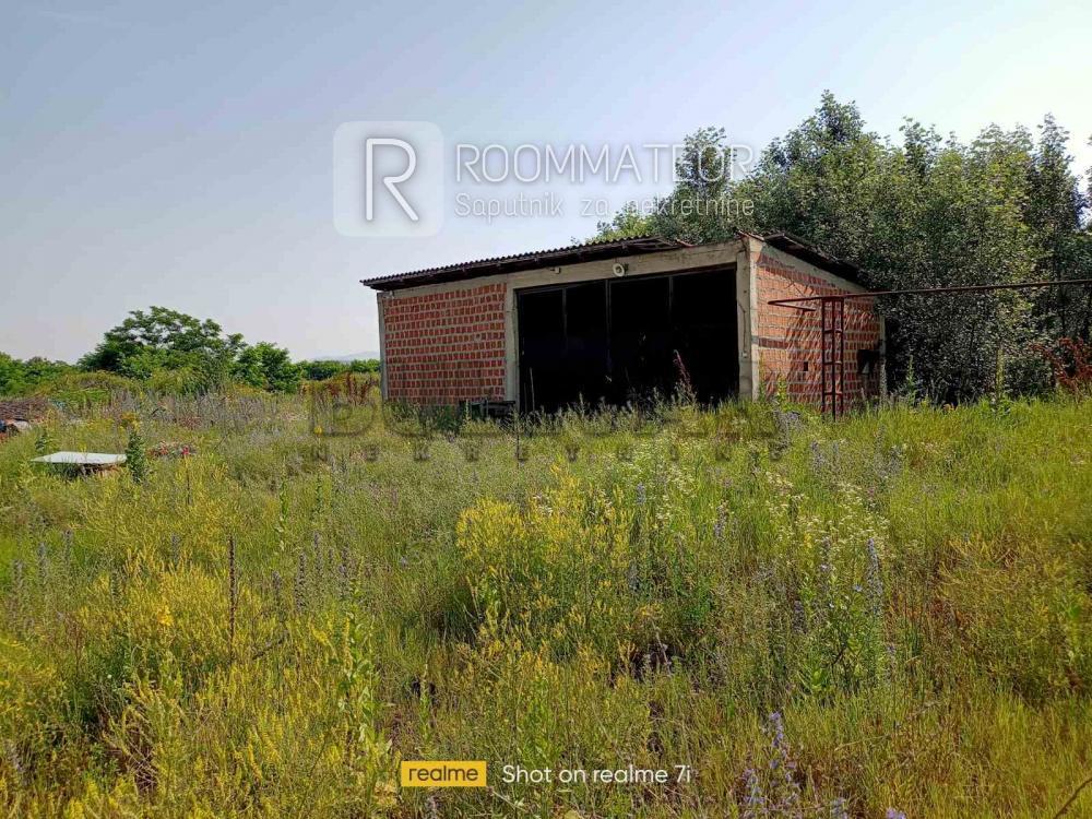 Glavna slika -Topličkog partizanskog odreda,  Lokal za izdavanje, 63m2, 126€