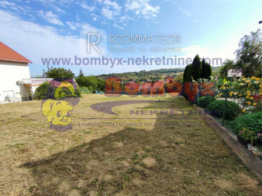 Slika 2 -  Plac na prodaju, Ledinci, , 176.000€