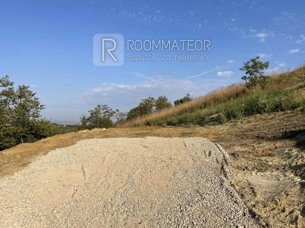 Slika 6 -  Plac na prodaju, Sremska Kamenica, , 460.000€