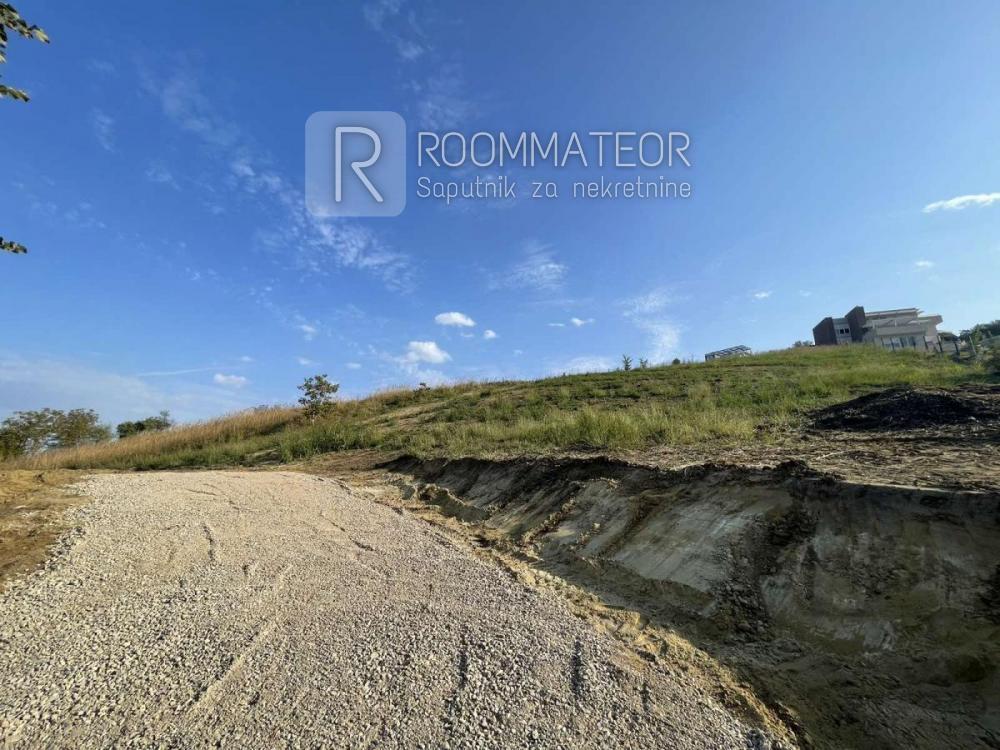 Slika 7 -  Plac na prodaju, Sremska Kamenica, , 460.000€