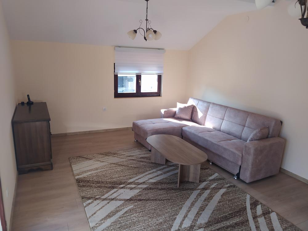 Glavna slika -Admirala Vukovića, Trosoban stan za izdavanje, 75m2, 680€