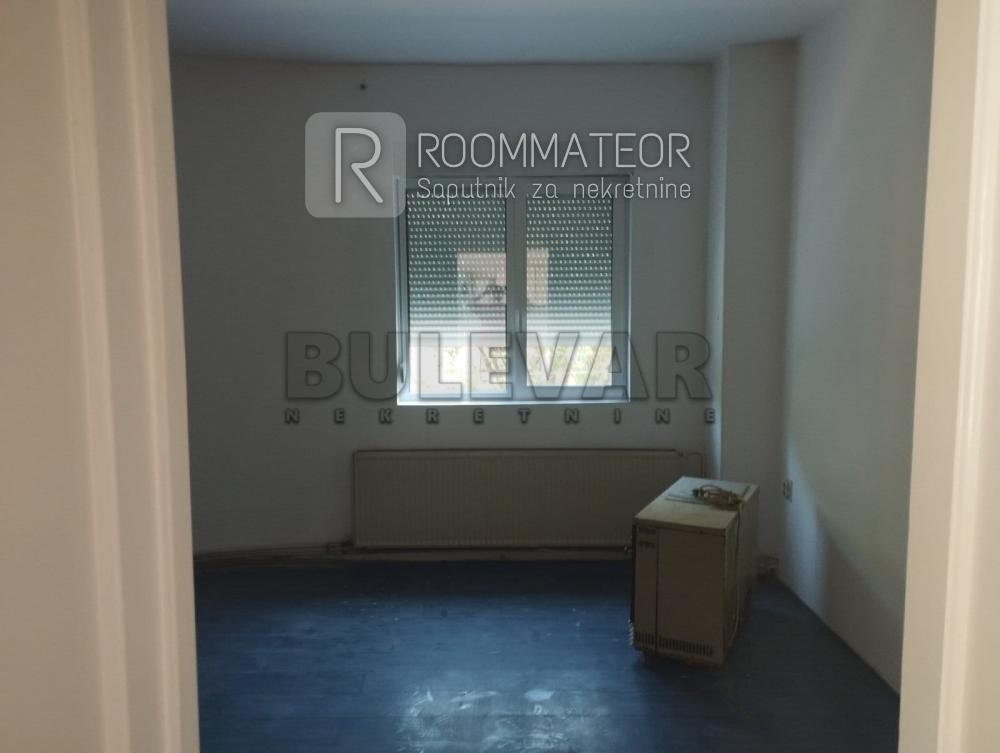 Slika 2 - Episkopska,  Lokal za izdavanje, 80m2, 630€