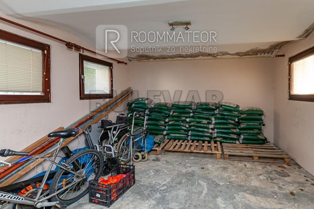 Slika 10 - Kosovska,  Kuća na prodaju, 310m2, 200.000€