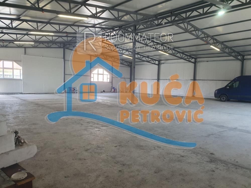 Slika 3 - Maršala Tita,  Lokal za izdavanje, 1000m2, 2.500€