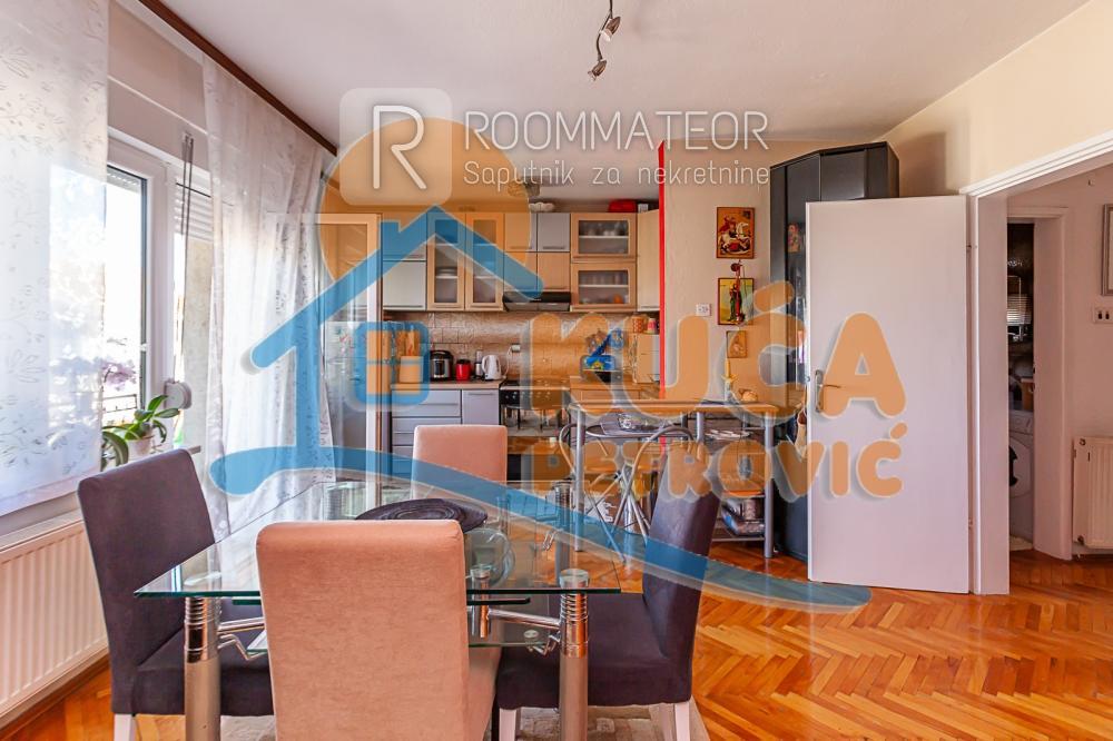 Slika 3 - Lole Stojanovića,  Kuća na prodaju, 237m2, 227.000€