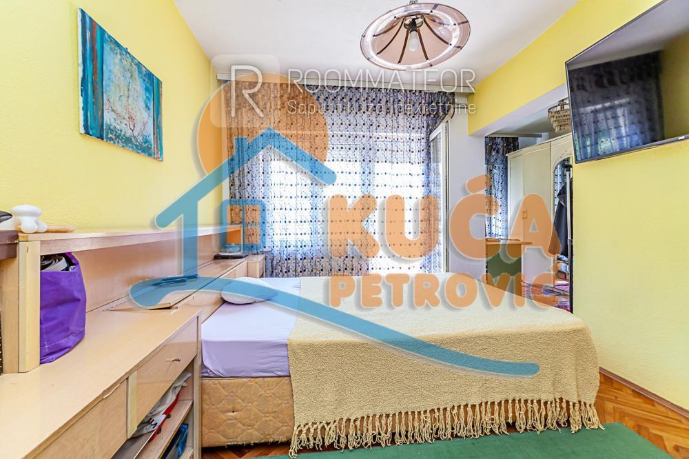 Slika 5 - Lole Stojanovića,  Kuća na prodaju, 237m2, 227.000€