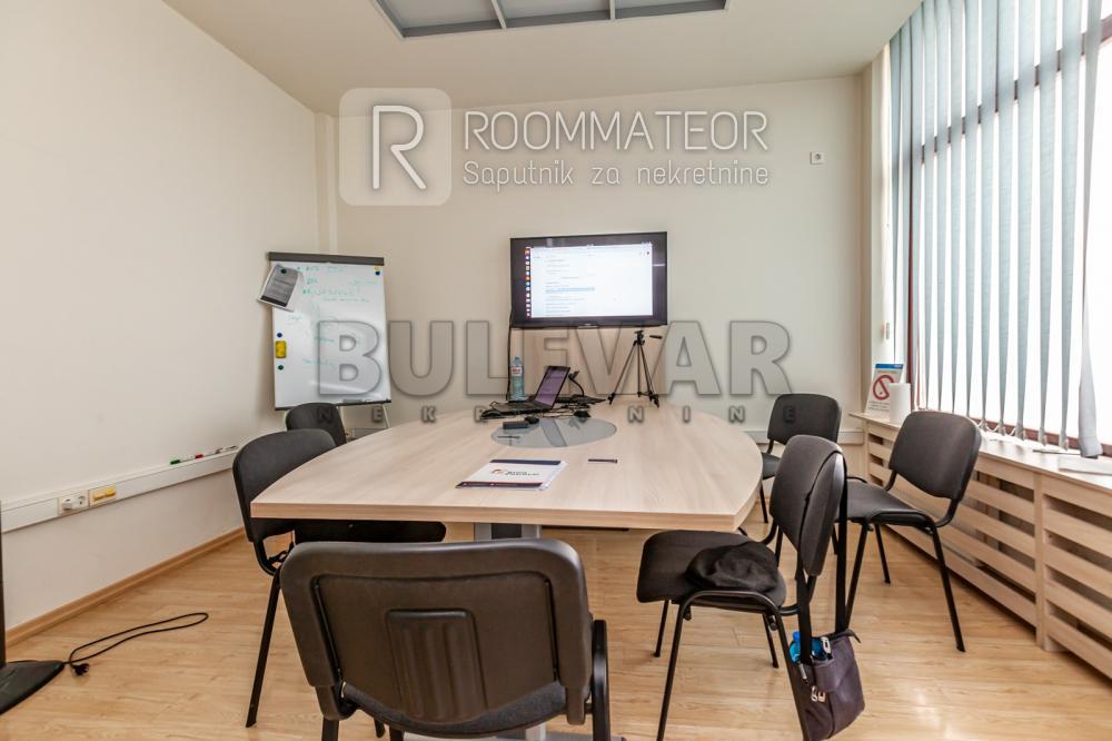 Slika 4 - Bulevar Nikole Tesle,  Lokal na prodaju, 229m2, 218.000€