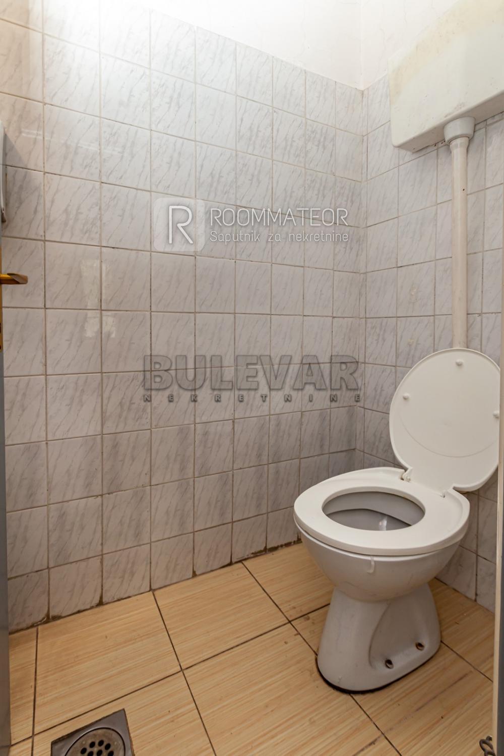 Slika 8 - Bulevar Nikole Tesle,  Lokal na prodaju, 229m2, 218.000€