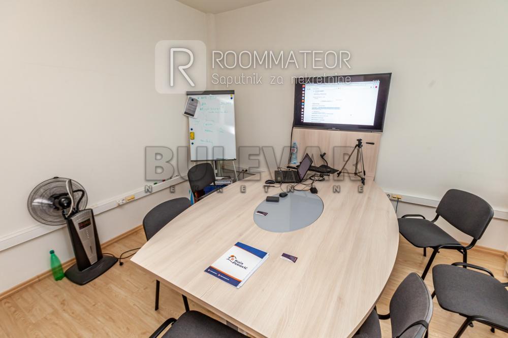 Slika 3 - Bulevar Nikole Tesle,  Lokal na prodaju, 229m2, 218.000€