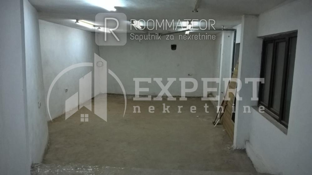 Slika 2 - Gostivarska,  Lokal za izdavanje, 79m2, 220€