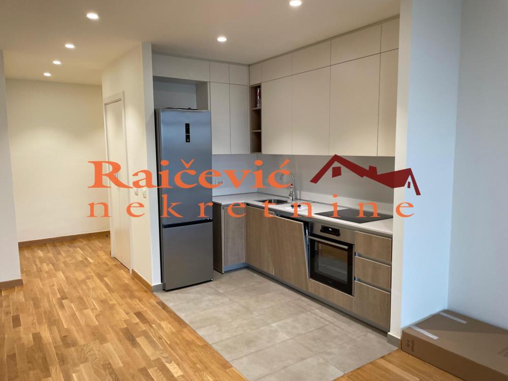 Slika 3 - Bulevar Vudroa Vilsona, Trosoban stan na prodaju, 83m2, 375.000€