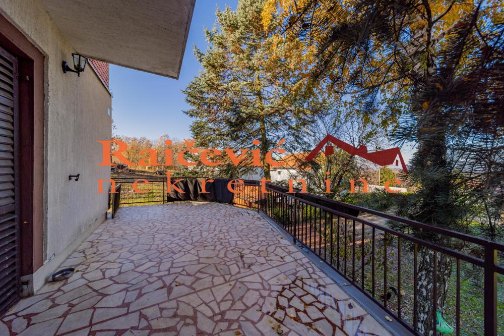 Slika 8 - Put za Bosnjake I deo,  Kuća na prodaju, 199m2, 150.000€