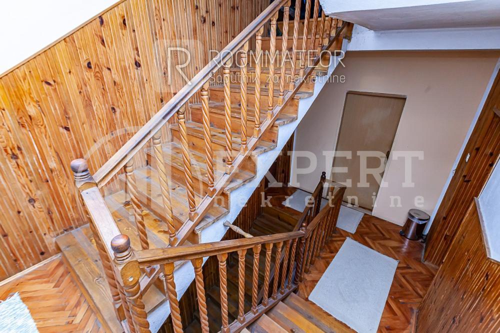 Slika 5 - Jelke Radulović,  Kuća na prodaju, 360m2, 360.000€