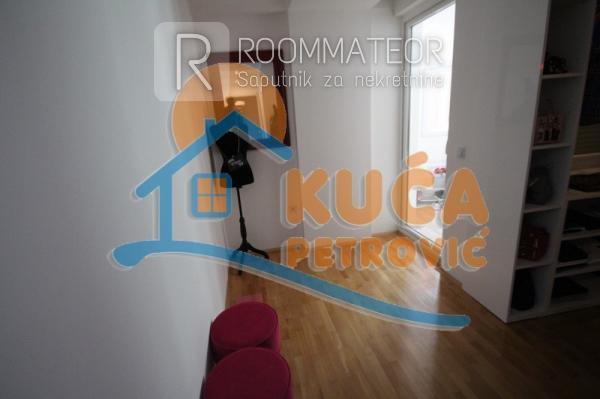 Slika 9 - Cara Dušana, Četvorosoban stan na prodaju, 186m2, 288.400€