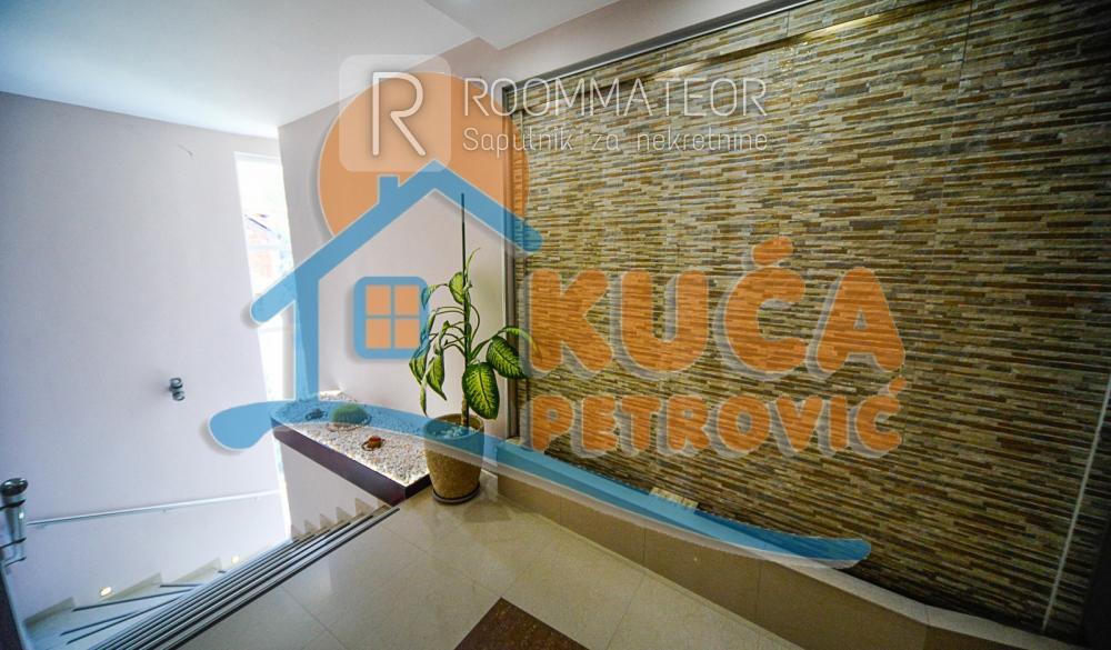 Slika 8 - Bulevar Nikole Tesle,  Lokal na prodaju, 688m2, 850.000€