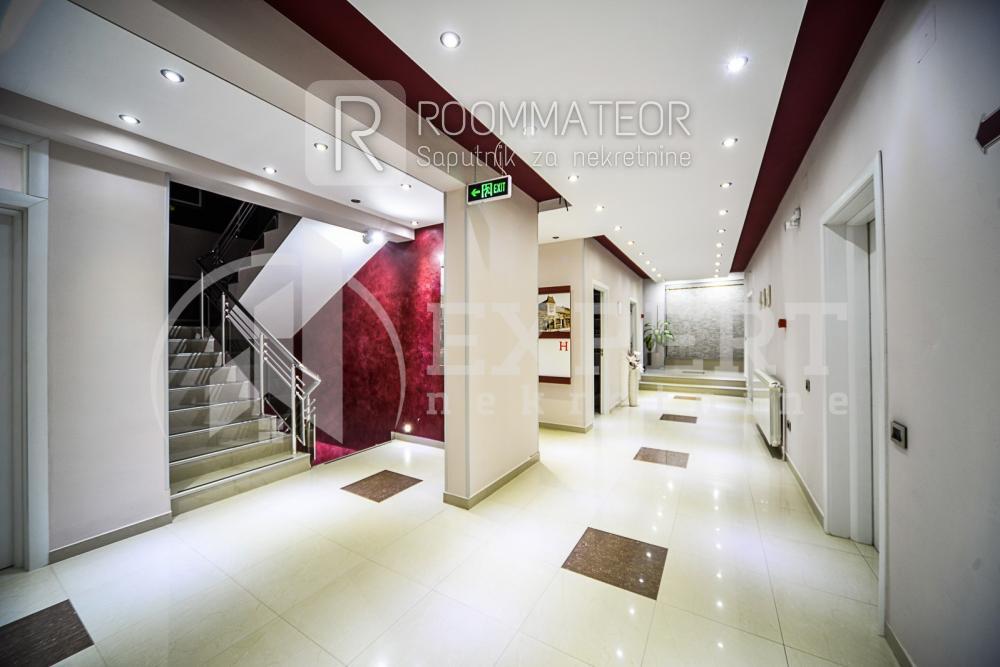 Slika 6 - Bulevar Nikole Tesle,  Lokal na prodaju, 688m2, 850.000€