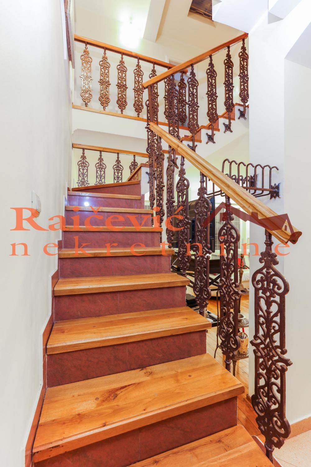 Slika 4 - Batutova, Šestosoban stan na prodaju, 162m2, 456.000€