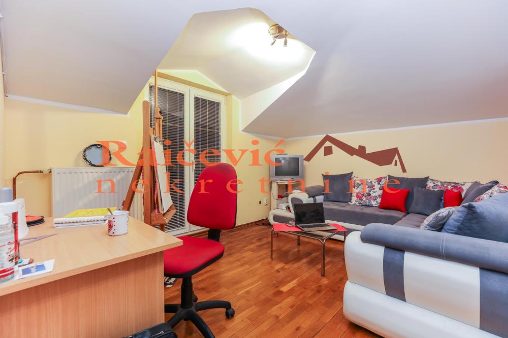 Slika 5 - Batutova, Šestosoban stan na prodaju, 162m2, 456.000€