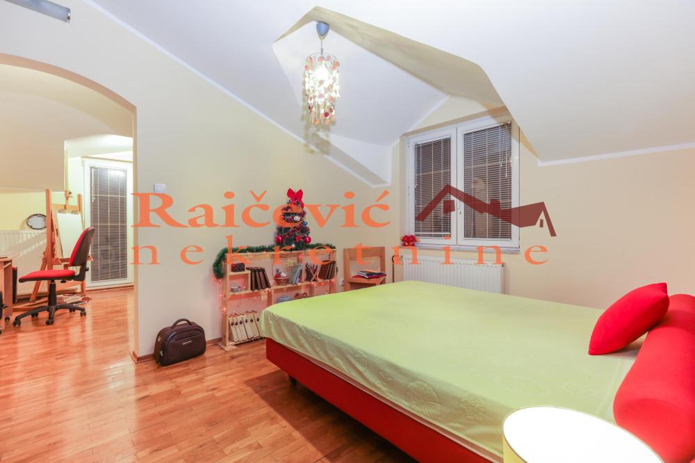 Slika 11 - Batutova, Šestosoban stan na prodaju, 162m2, 456.000€