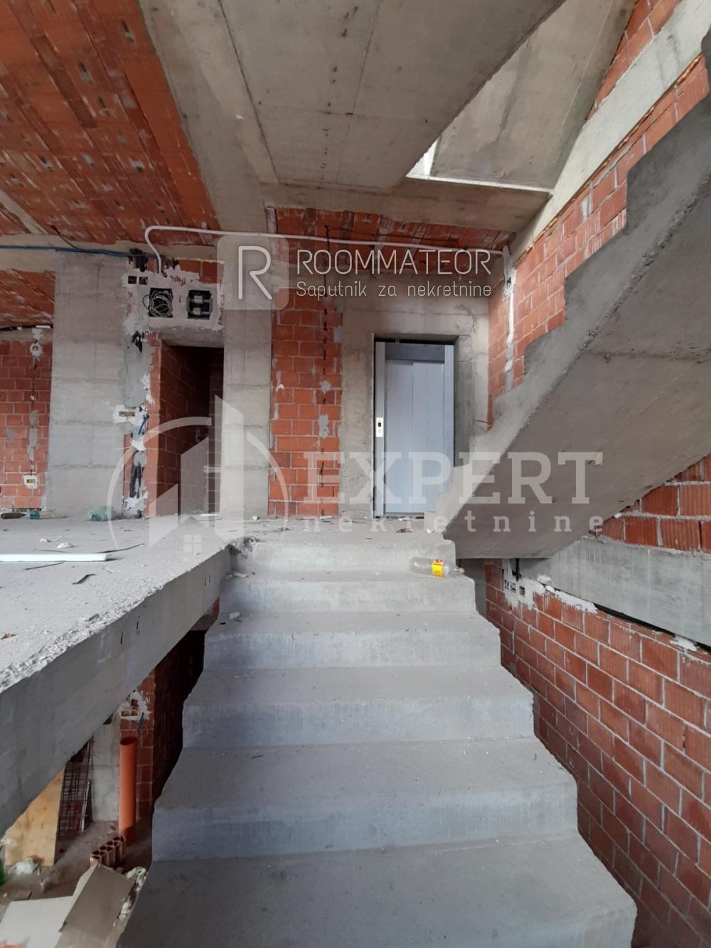 Slika 8 - Vojvode Stepe,  Lokal za izdavanje, 400m2, 4.000€