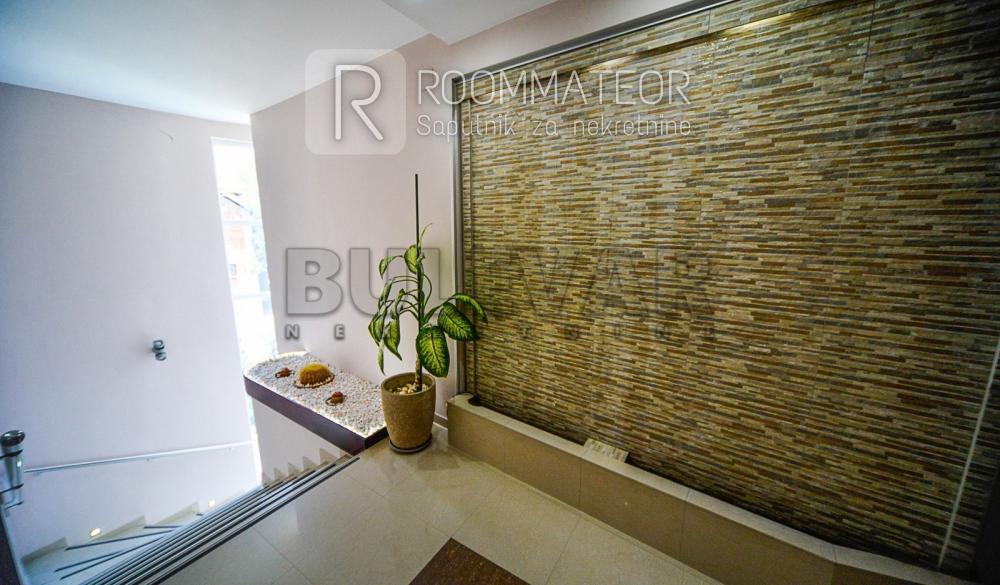 Slika 8 - Bulevar Nikole Tesle,  Lokal za izdavanje, 688m2, 5.500€