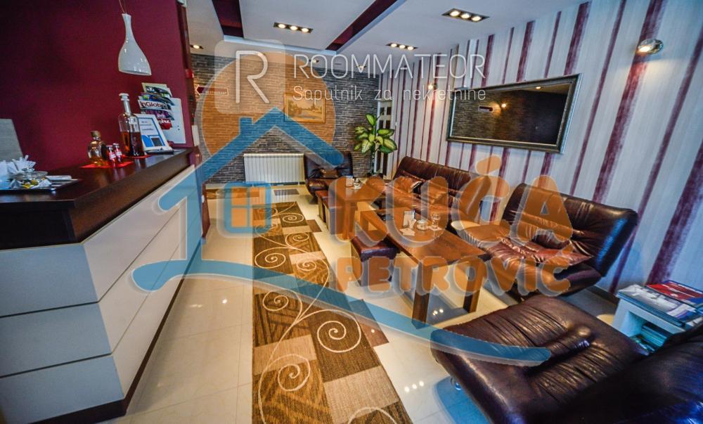 Slika 2 - Bulevar Nikole Tesle,  Lokal za izdavanje, 688m2, 5.500€