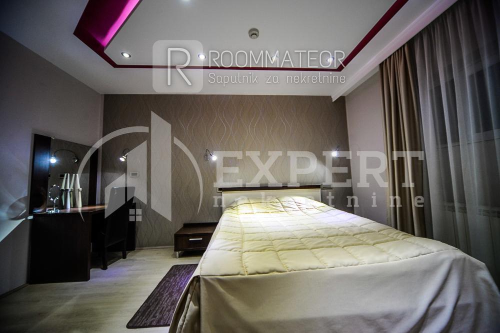 Slika 4 - Bulevar Nikole Tesle,  Lokal za izdavanje, 688m2, 5.500€