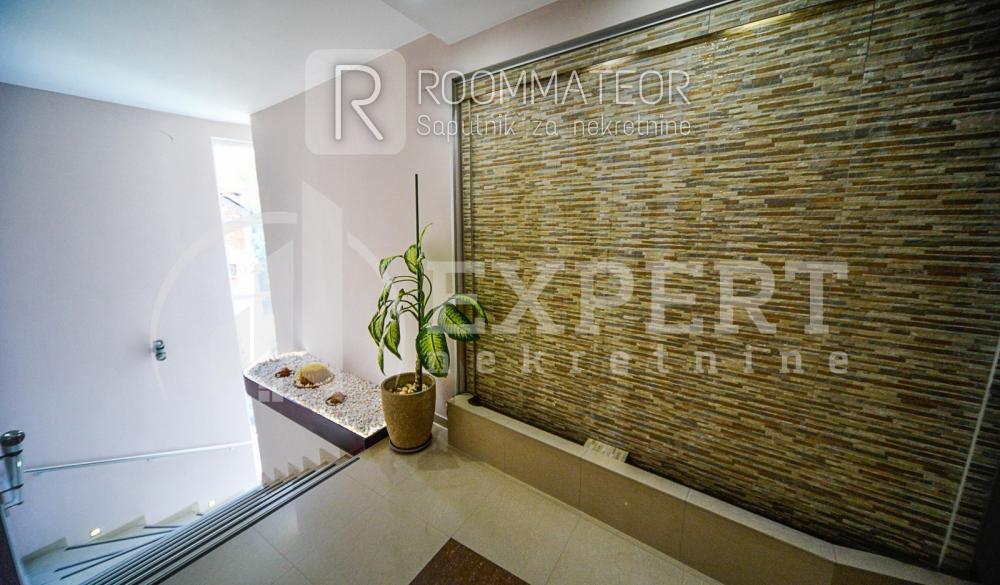 Slika 8 - Bulevar Nikole Tesle,  Lokal za izdavanje, 688m2, 5.500€