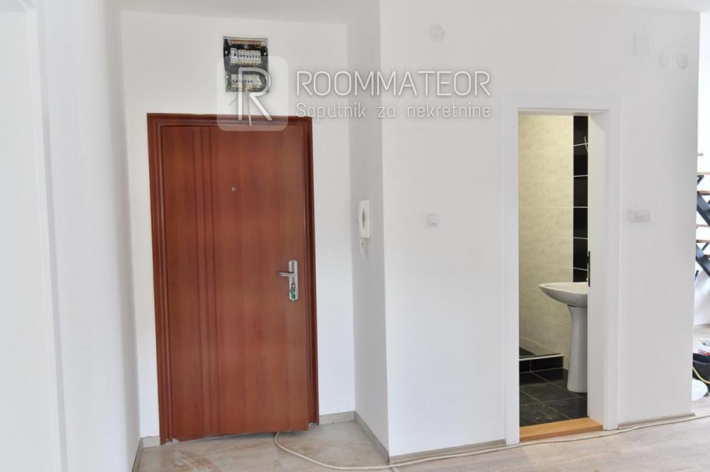 Slika 1 - Ratarska, Trosoban stan na prodaju, 77m2, 108.000€