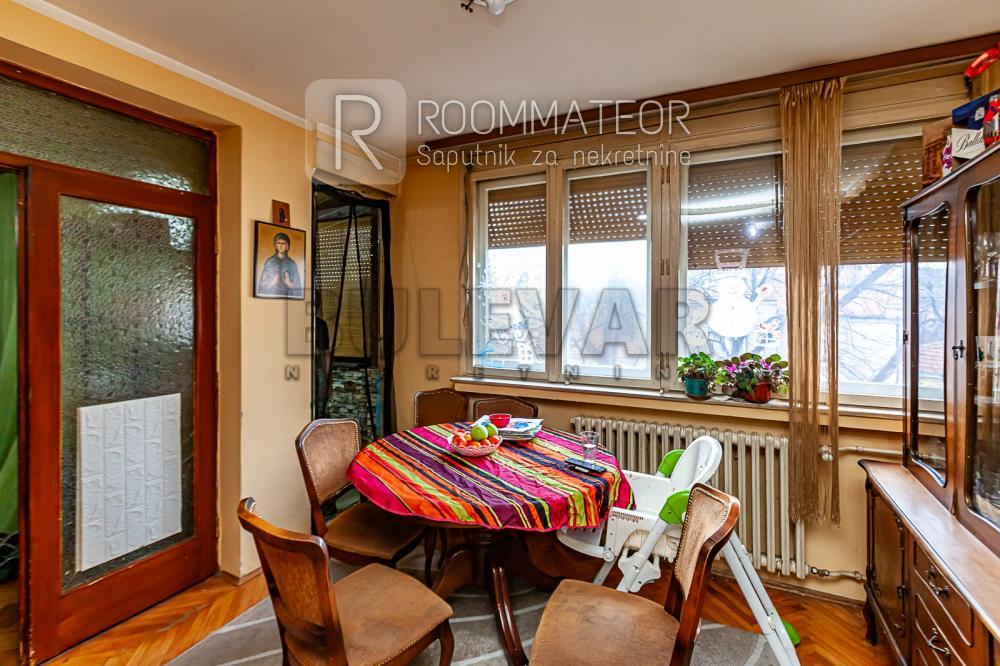 Slika 8 - Sinđelićev trg, Četvorosoban stan na prodaju, 100m2, 175.300€