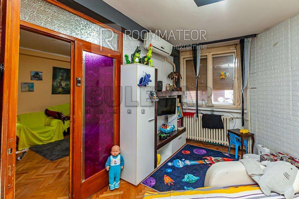 Slika 2 - Sinđelićev trg, Četvorosoban stan na prodaju, 100m2, 175.300€