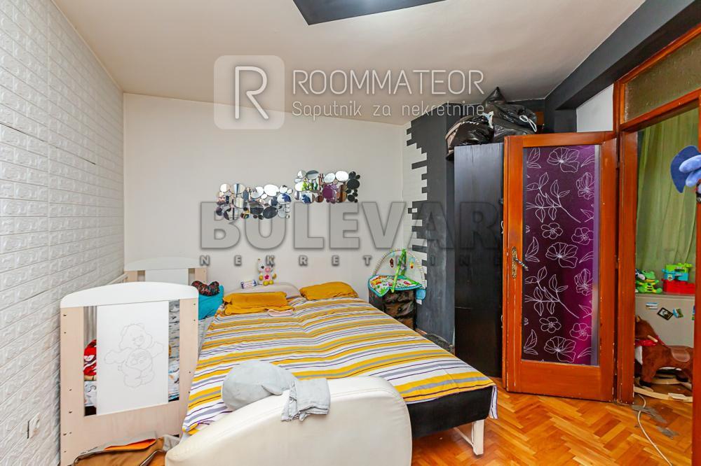 Slika 3 - Sinđelićev trg, Četvorosoban stan na prodaju, 100m2, 175.300€