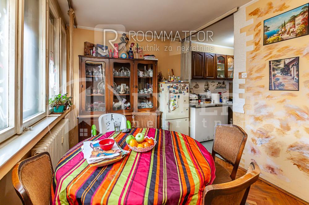 Slika 7 - Sinđelićev trg, Četvorosoban stan na prodaju, 100m2, 168.000€