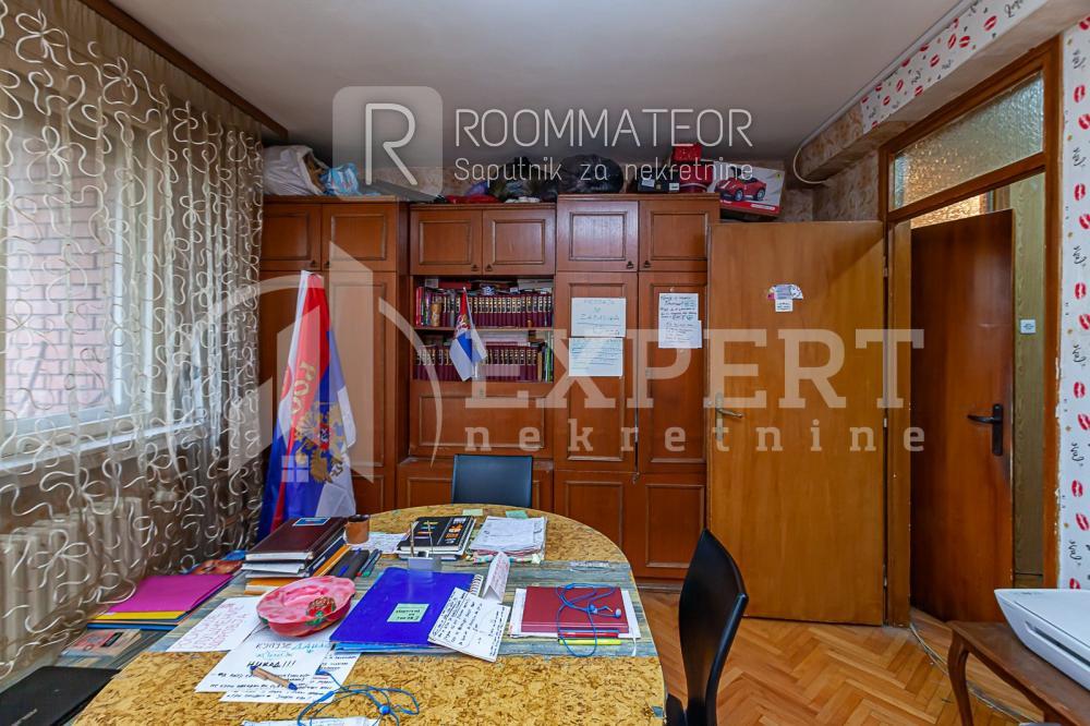 Slika 6 - Sinđelićev trg, Četvorosoban stan na prodaju, 100m2, 168.000€