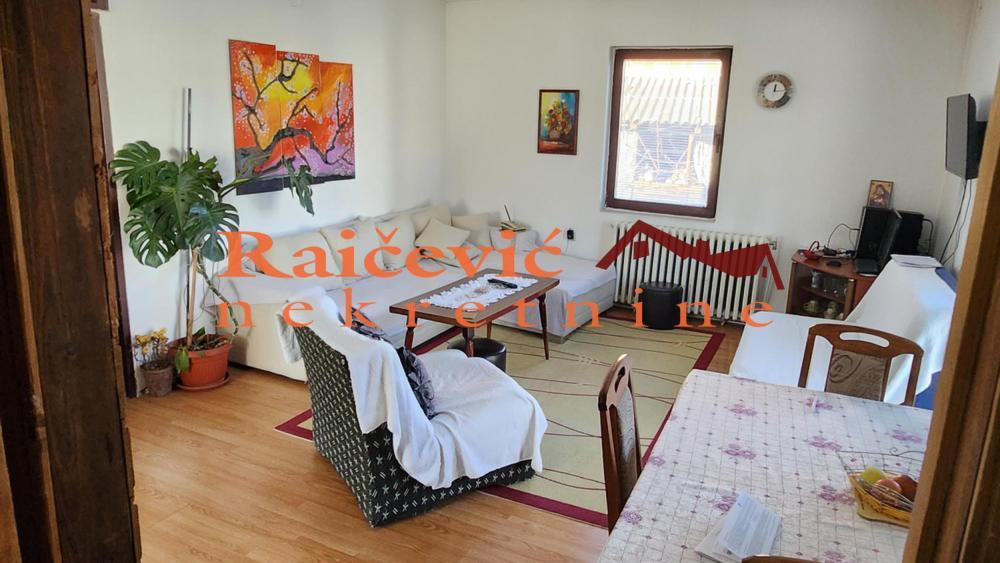 Glavna slika -Put za koloniju,  Kuća na prodaju, 124m2, 350.000€