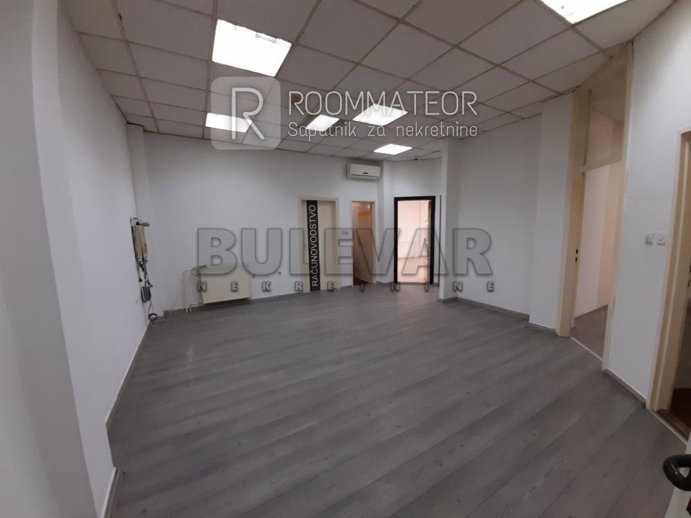 Slika 4 - Cara Dušana,  Lokal za izdavanje, 110m2, 500€