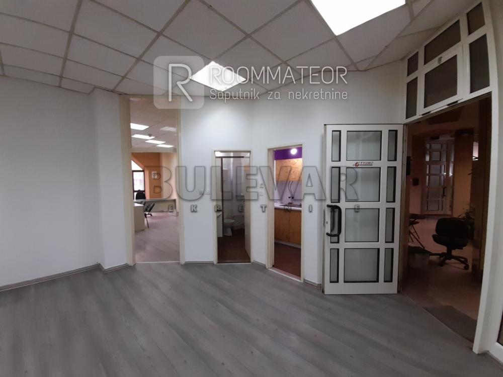 Slika 5 - Cara Dušana,  Lokal za izdavanje, 110m2, 500€