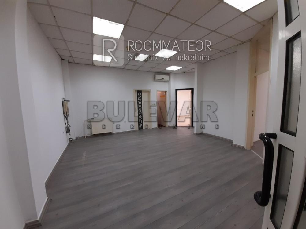 Slika 2 - Cara Dušana,  Lokal za izdavanje, 110m2, 500€