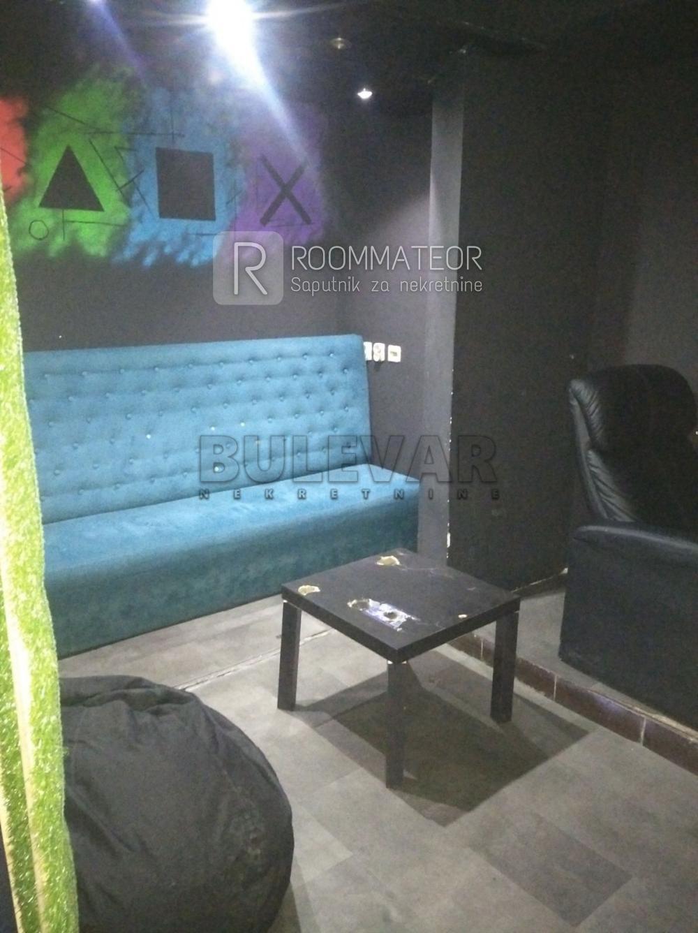 Slika 3 - Obrenovićeva,  Lokal za izdavanje, 112m2, 1.500€