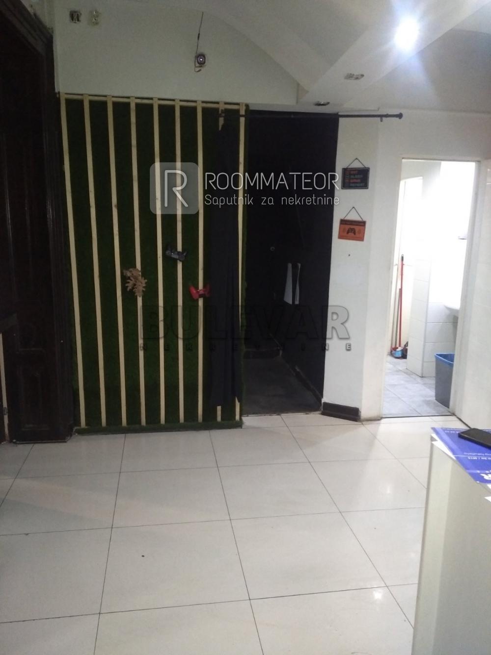 Slika 5 - Obrenovićeva,  Lokal za izdavanje, 112m2, 1.500€