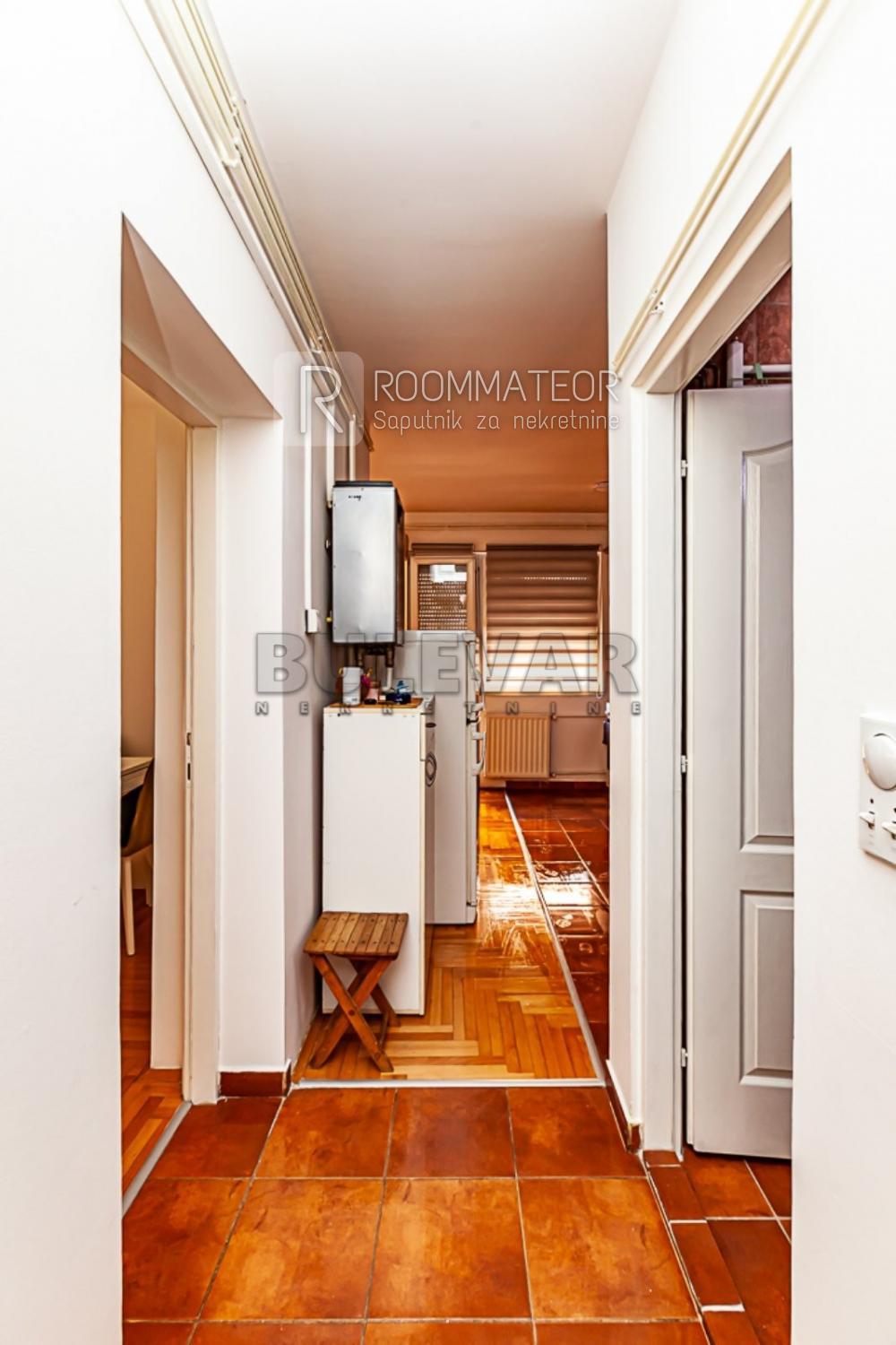 Slika 2 - Branka Radičevića, Dvosoban stan na prodaju, 56m2, 83.700€