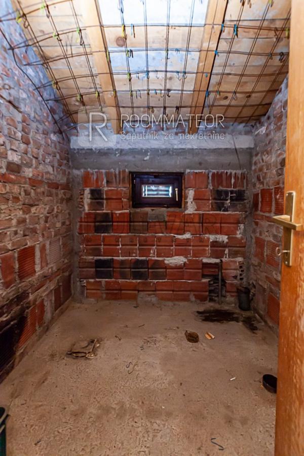 Slika 6 - Borova,  Lokal za izdavanje, 460m2, 1.500€