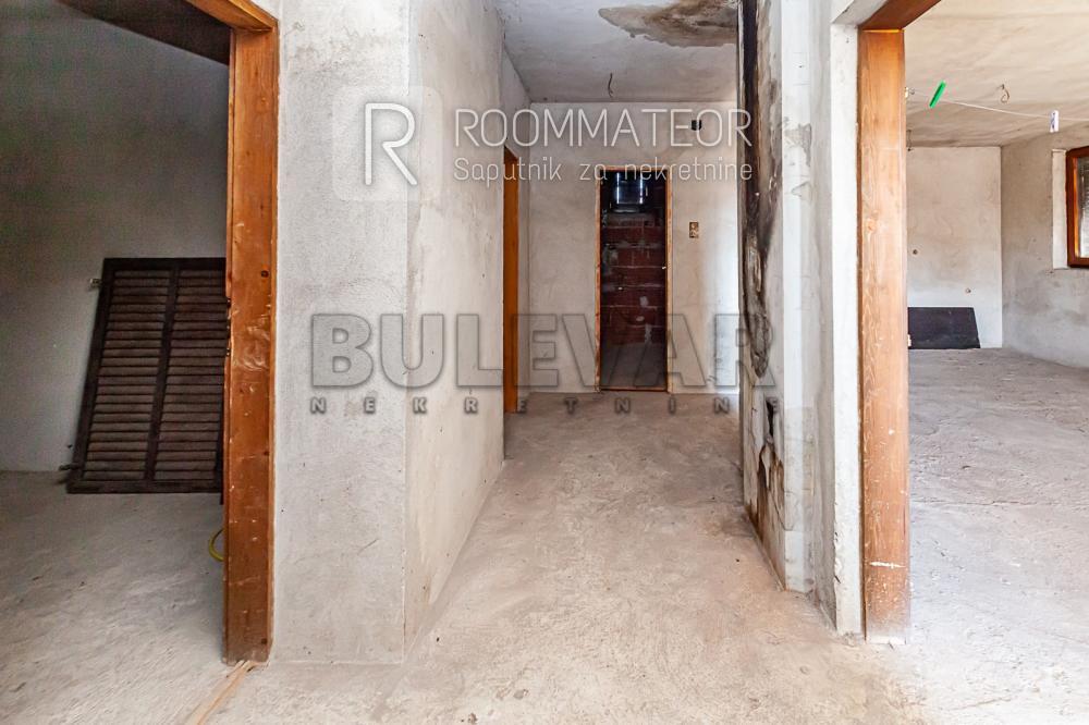 Slika 10 - Borova,  Lokal za izdavanje, 460m2, 1.500€