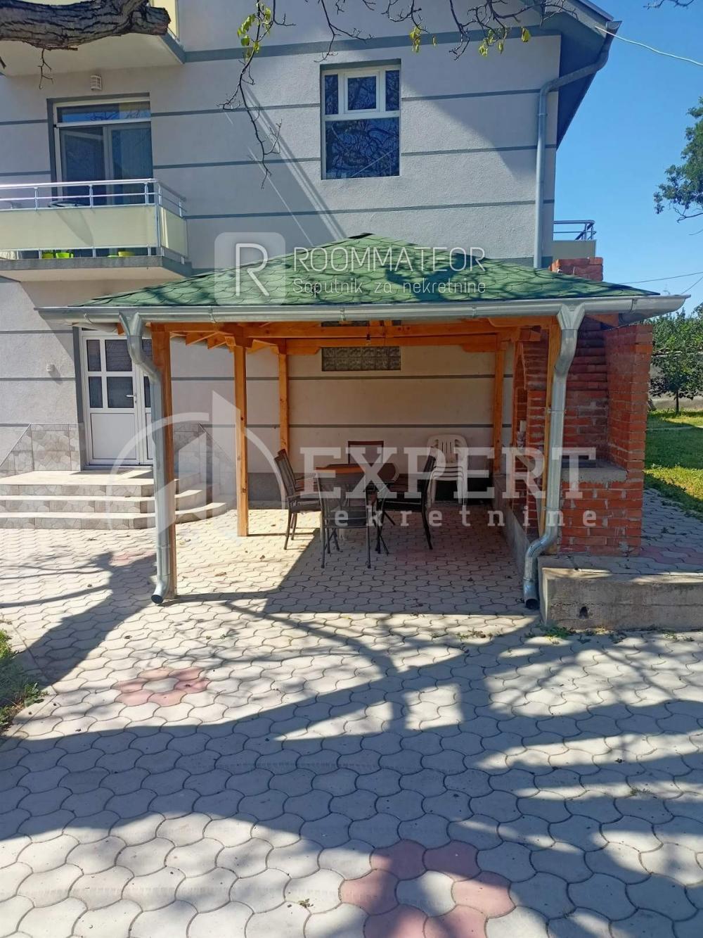 Slika 2 - Pasi poljana,  Kuća na prodaju, 240m2, 170.000€