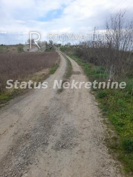 Slika 5 -  Plac na prodaju, Ledinci, , 33.000€