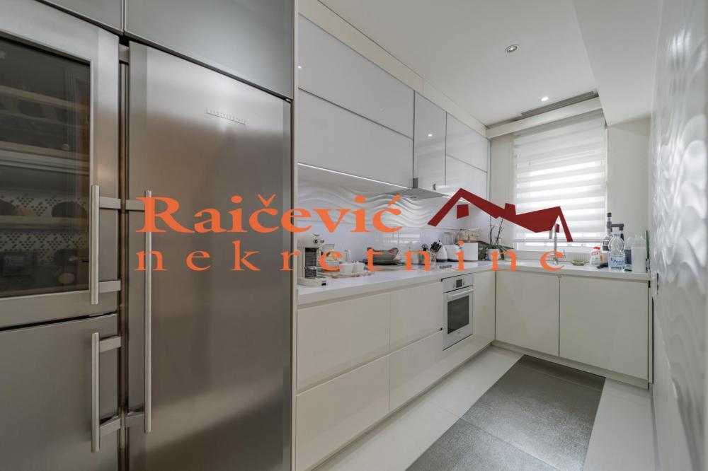 Slika 4 - Vojvode Stepe, Dvosoban stan na prodaju, 136m2, 410.000€