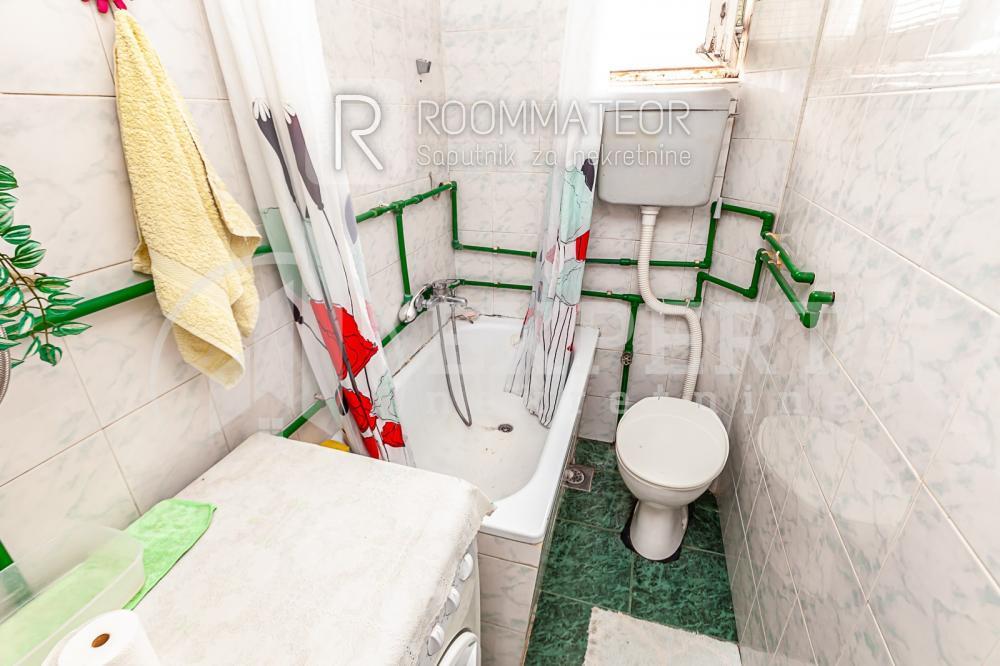 Slika 5 - Knjaževačka,  Kuća na prodaju, 210m2, 195.000€