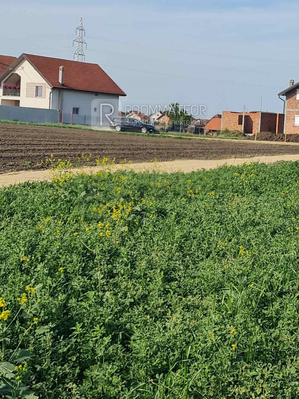 Slika 3 - Male međe Plac na prodaju, Batajnica, 10€